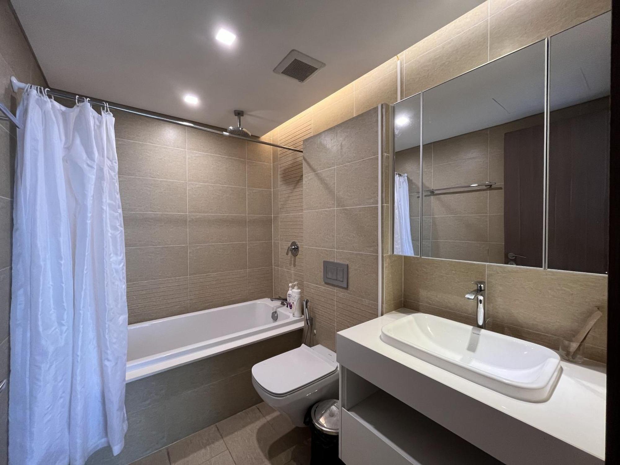 Pangsapuri 81 m² dengan 2 bilik tidur dan 2 bilik mandi peribadi di Daerah Ba Dinh Hanoi Luaran gambar